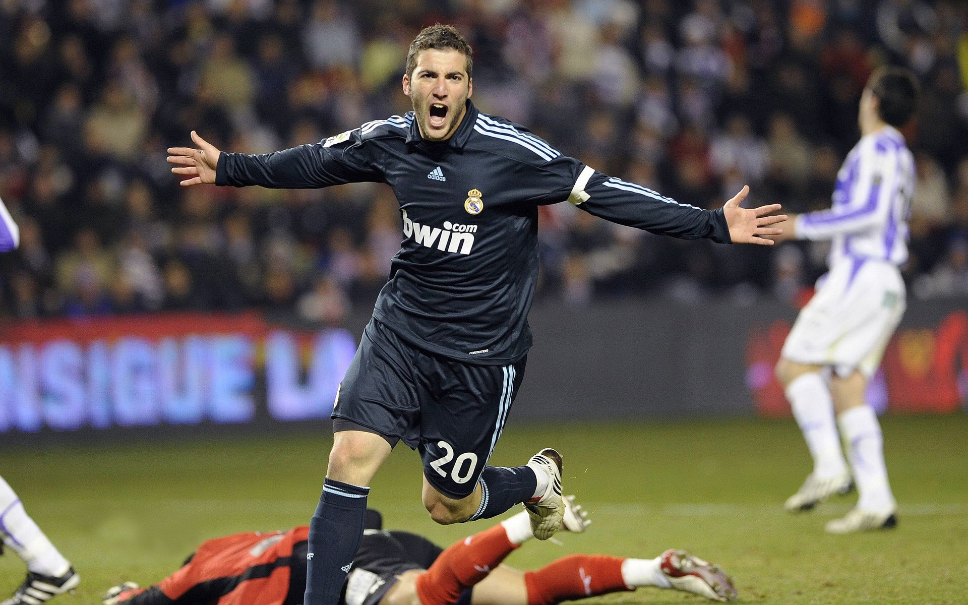 从阿坎吉到罗马，当边缘人决定历史走向